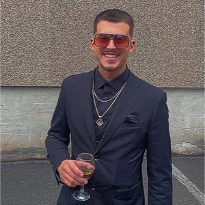 Meet your Posher, Samuel